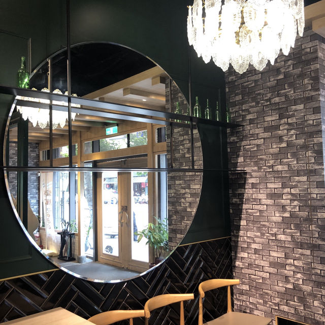 滿低消，小菜無限續：輪流請客 x GLAMAIR 韓式餐廳 二號店 