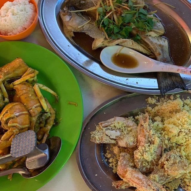 Seafood Galore in Kuching! 🦪🍤🦐🦑🐟🦀