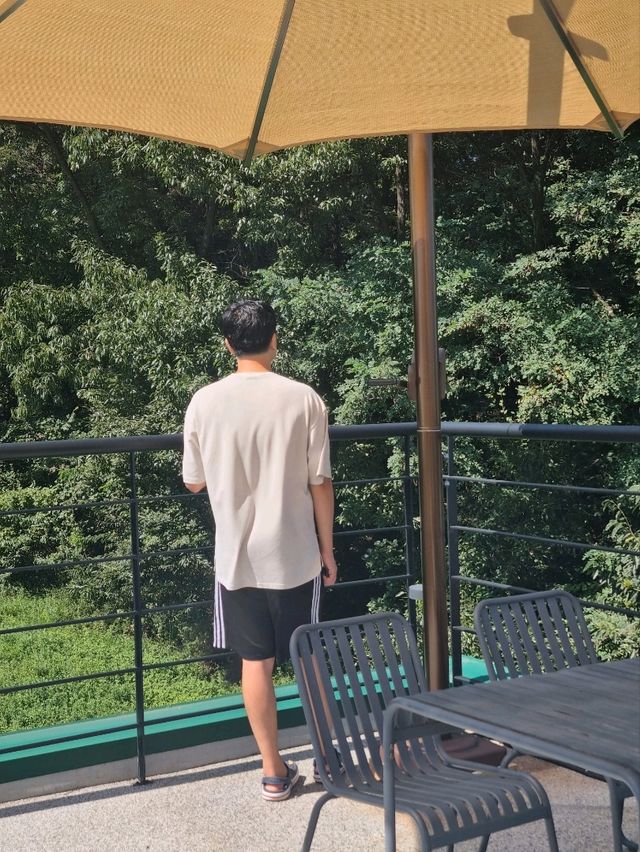 테라스뷰가 매력적인 카페