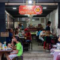 ถนนคนเดินย้อนยุคตะกั่วป่า กินขนม ชมเมืองเก่า