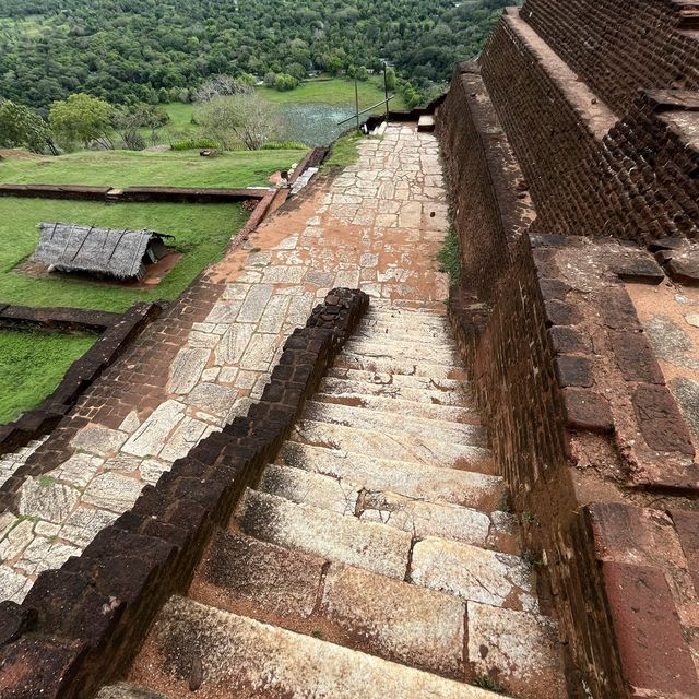 神秘の岩  世界遺産🌍スリランカ🇱🇰シーギリヤ