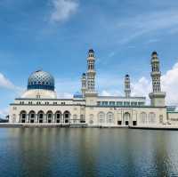馬來西亞🇲🇾沙巴旅遊景點📍水上清真寺🕌️Floating Mosque (Kota Kinabalu City Mosque)