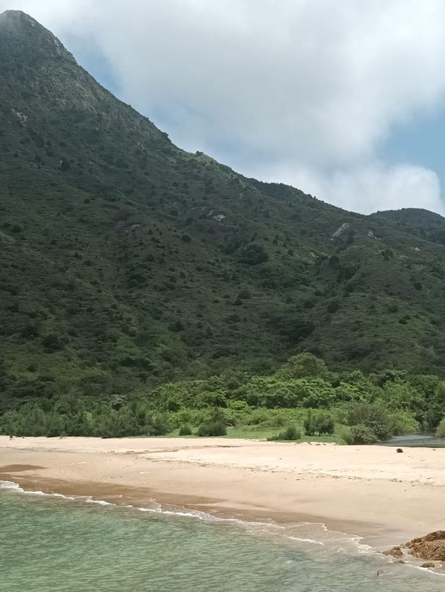 假日坐車又坐船又行山又游水特別興奮