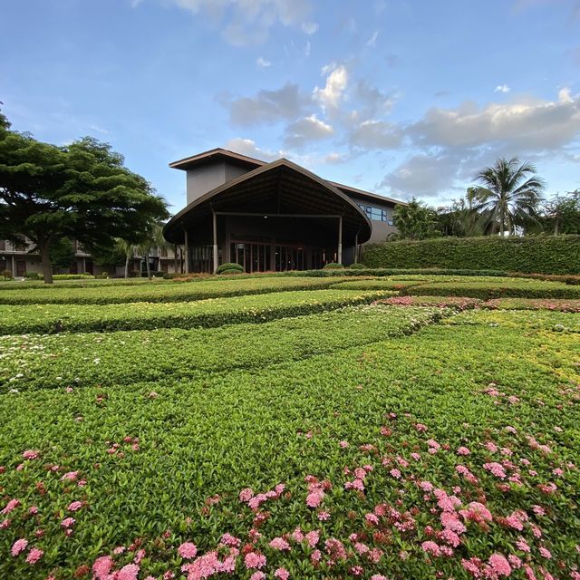 รีสอตวิวทะเล และภูเขา