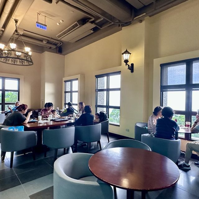 宜蘭頭城鎮（伯朗城堡咖啡館）值得推薦大家