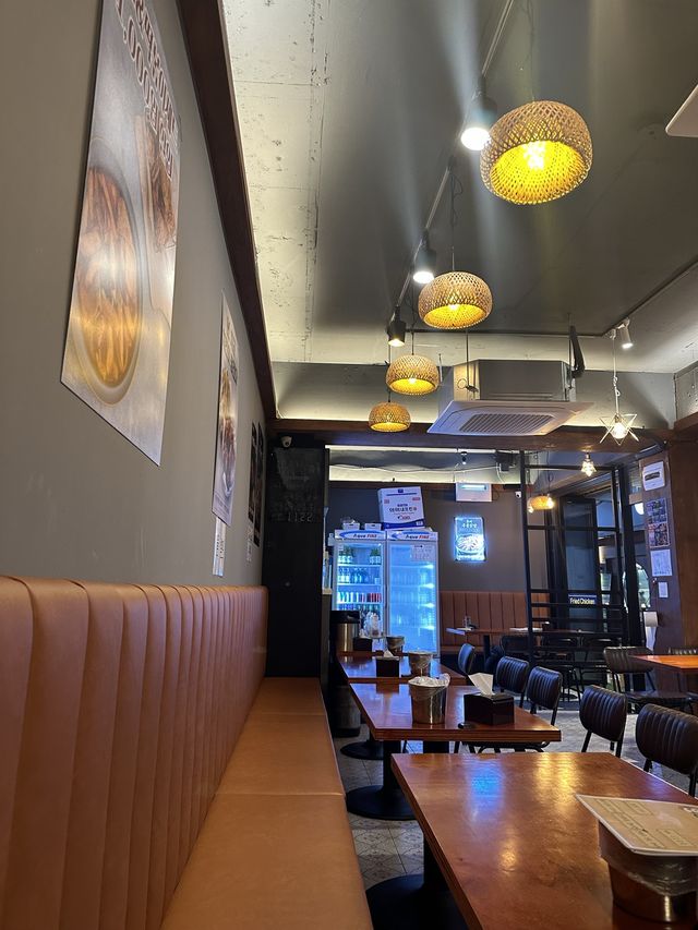 《韓国/ソウル》 地元の方からも愛されるサクッサクのフライドチキン🍗또바기 치킨