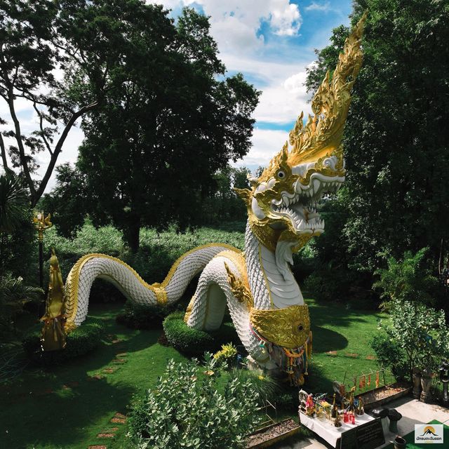 วัดพระธาตุโป่งดินสอ