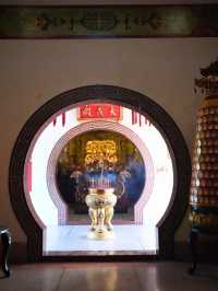 สักการะเทพเจ้าจีน ณ วัดธรรมกตัญญู