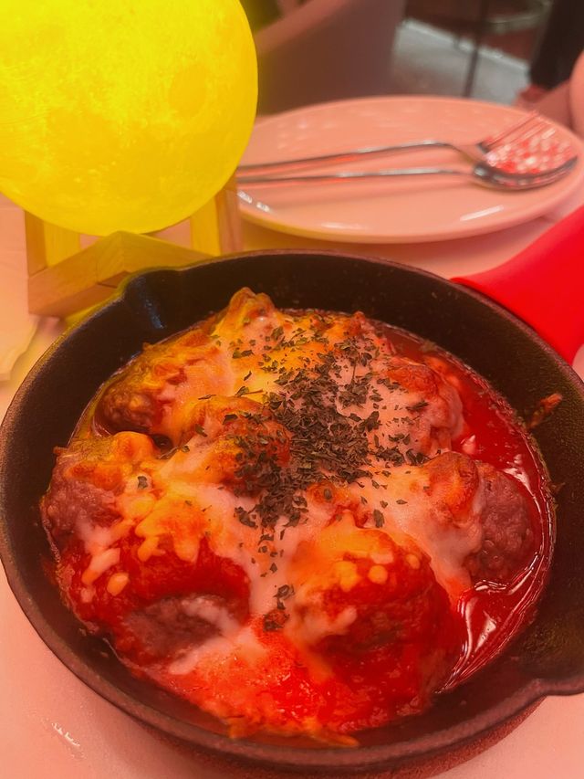 ❤️‍🔥情侶打卡必去👩🏻‍🤝‍👨🏼 月球下共聚迷人晚餐💕