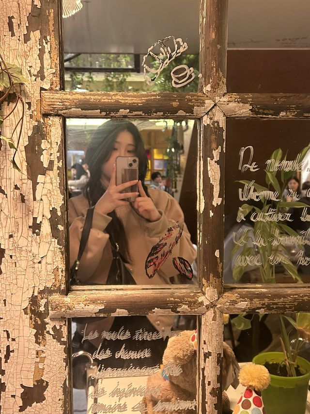 부드러운 빵과 푹신한 곰이 있는 곳_테디뵈르하우스 용산점