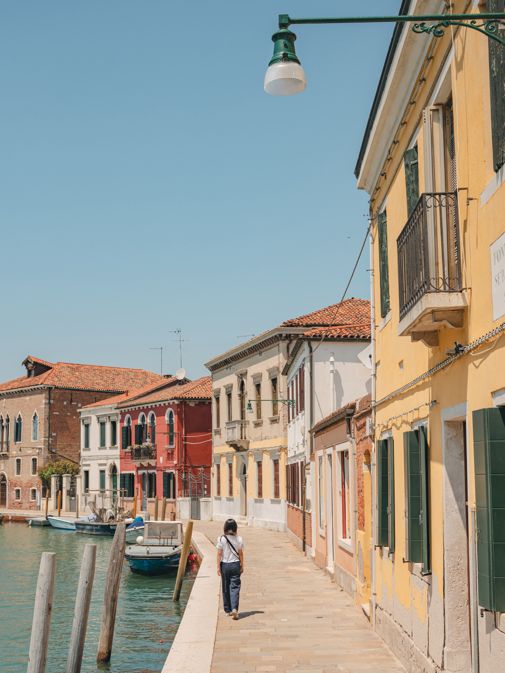 イタリア】島中に飾られたベネチアングラスが可愛いすぎる離島