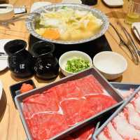 新北中和➿健康蔬果與肉食系愛好者的天堂《中和環球MOMO壽喜燒》