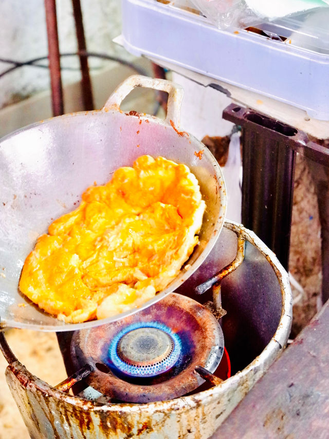 Famous Thai Omelette In Dibuk Road Phuket 🇹🇭✨