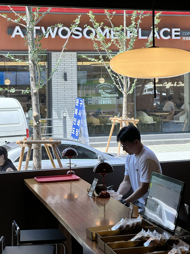 서울 도심 한복판 🏙️ 잔잔하고 조용한 감성카페 탐방투어 😌
