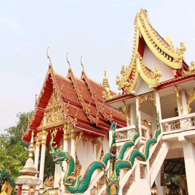 พระธาตุวันพุธกลางวัน พระธาตุมหาชัย