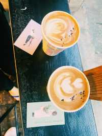 【神奈川県/鎌倉　大仏ビスケット付きクレープと大人のカフェモカが美味しいオシャレなカフェ☕️】