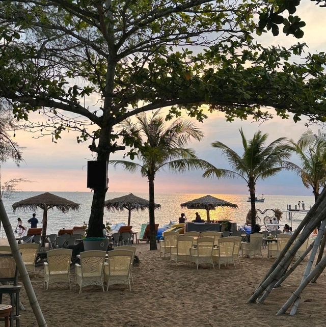 Blissful Sunset Views at Sunset Sanato Beach, Phu Quoc