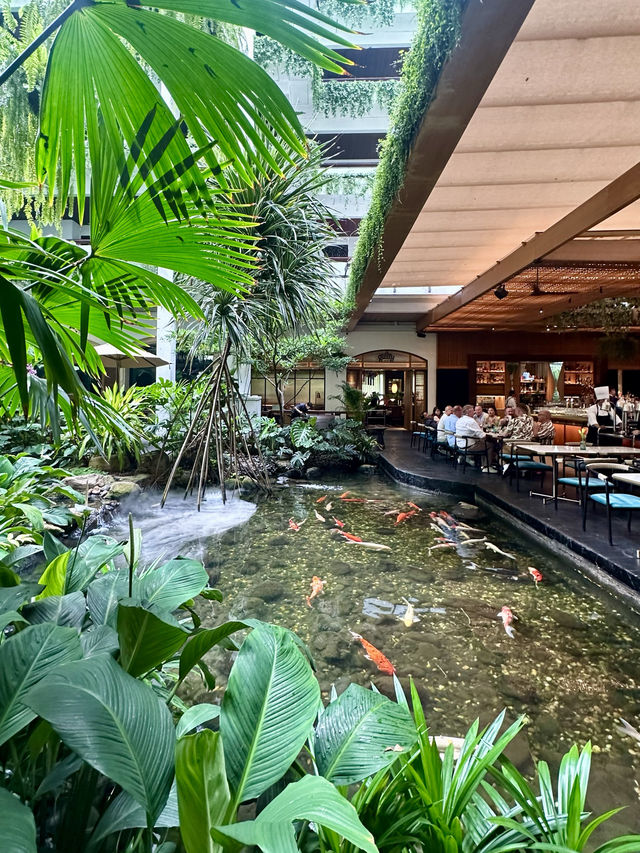 โรงแรมเก่าแก่ใจกลางเมือง⛲️บรรยากาศสวนสวยในกรุงเทพ