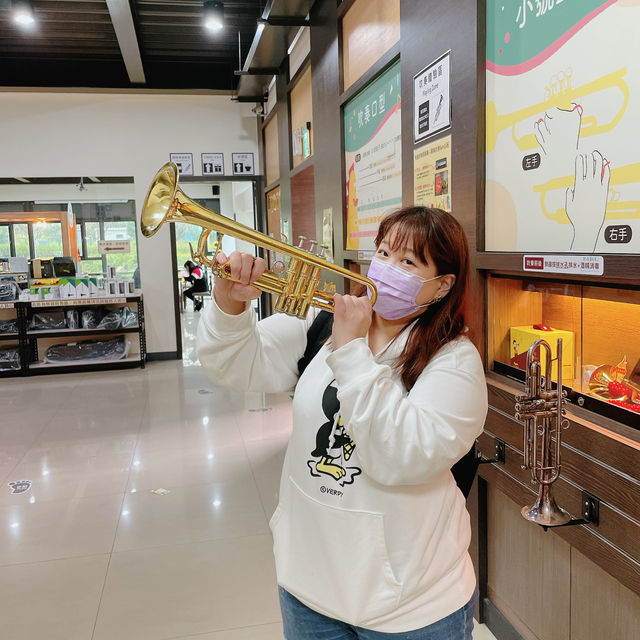 卡羅爾銅管樂器觀光工廠 🖌 體驗銅管樂器的美妙聲音