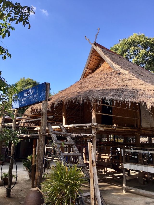 📍บ้านพิพิธภัณฑ์ไทดำ บ้านนาป่าหนาด 