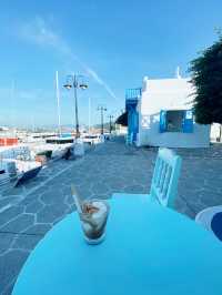Gorgeous seaside cafe inspired by Santorini - must visit! 