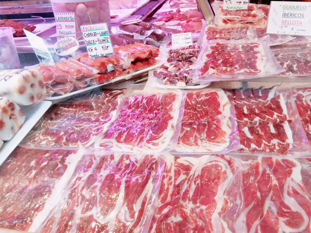 Carnicería J. Artola 하몽사러 오세요 