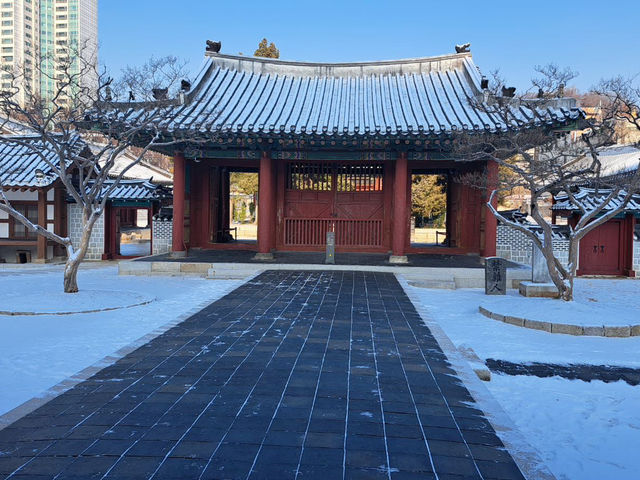 [首爾] 白雪紛飛的韓式傳統東廟