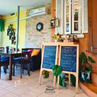 🍛 EV Coffee House