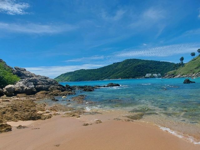 หาดสวยน้ำใสเมืองภูเก็ต Yanui beach 