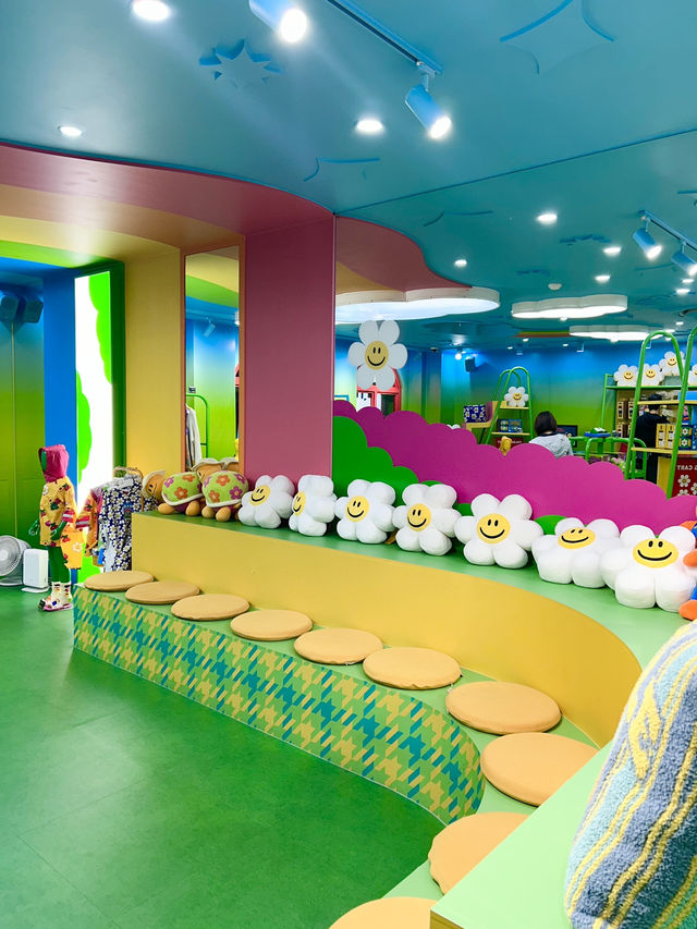 【韓国 ソウル】ポップで可愛いWIGGLE WIGGLE でショッピング🛍️