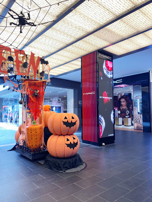  Spectacular Deepavali and Halloween Decorations! 