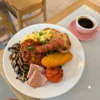 Great Spot with Mouth-Watering Dishes !