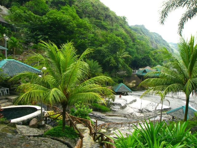 【フィリピン】今話題のクラークで温泉スパリゾート！「プニング温泉」