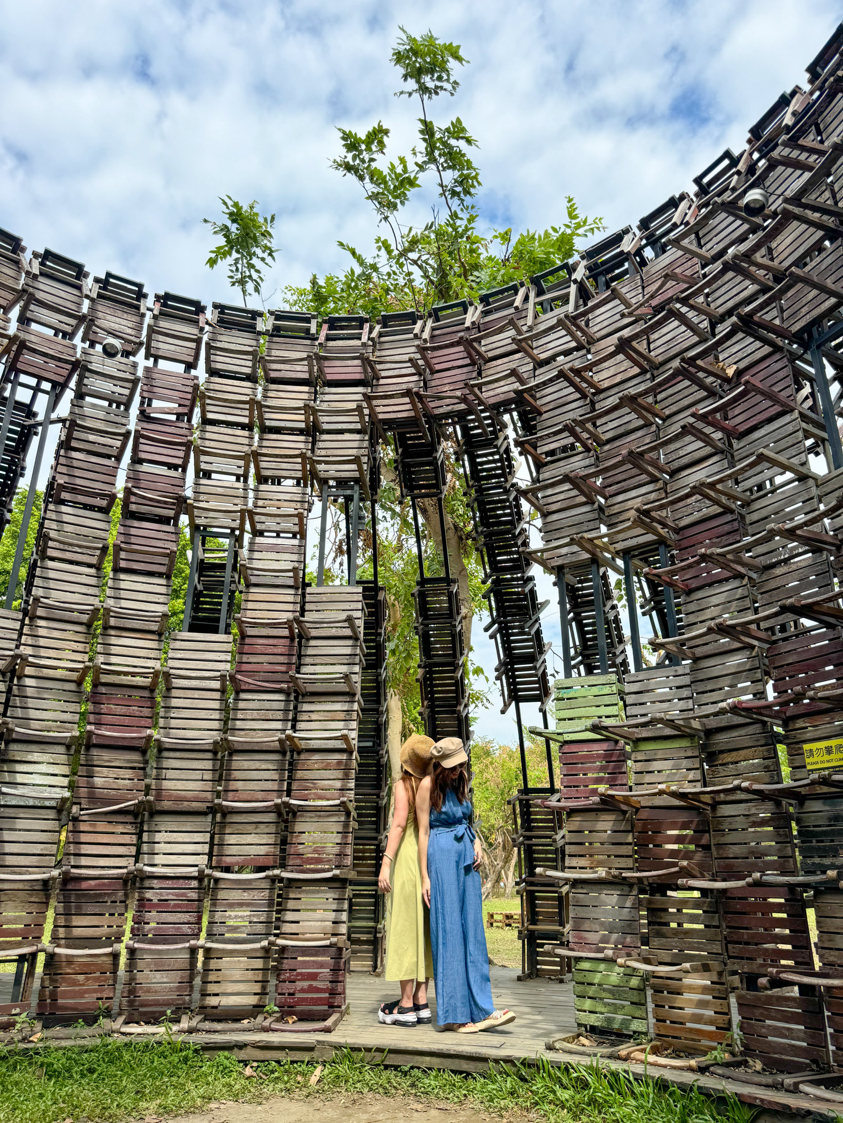 手の椅子　オブジェにいかがですか 1mi3f224x8xrjvwwfF58C.jpg?proc