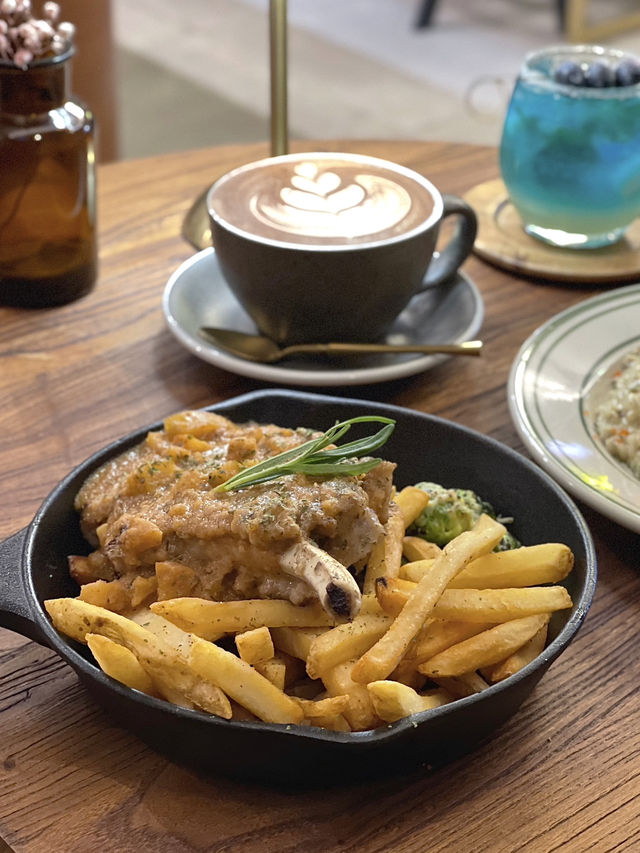 佐敦廟街木系cafe-Liberty Coffee & Wine