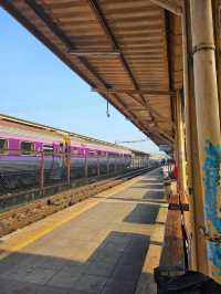 สถานีรถไฟสุราษฎร์ธานี: ประตูสู่แดนใต้ 🚉