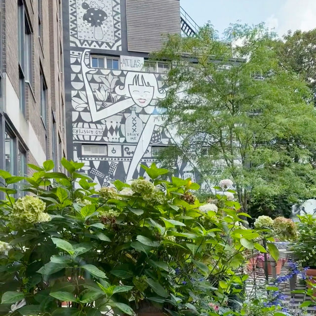 Canal-Side Chic: My Artistic Adventure at Andaz Amsterdam!