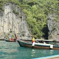 คาเฟ่ริมทะเลบนเกาะพีพี ลงเรือปุ๊บ เข้าคาเฟ่ได้เลย