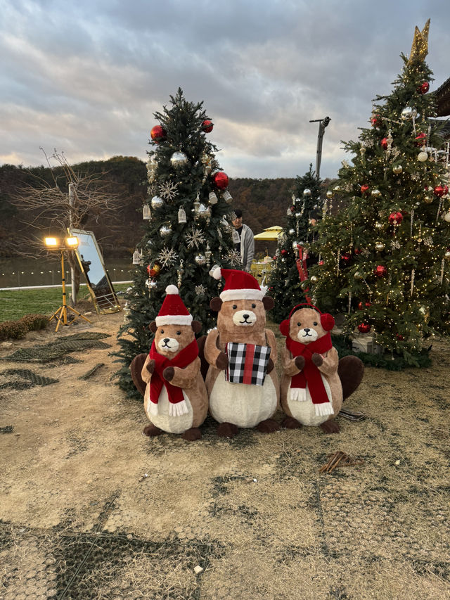 눈 내리는 크리스마스 한옥 대형카페 ☃️