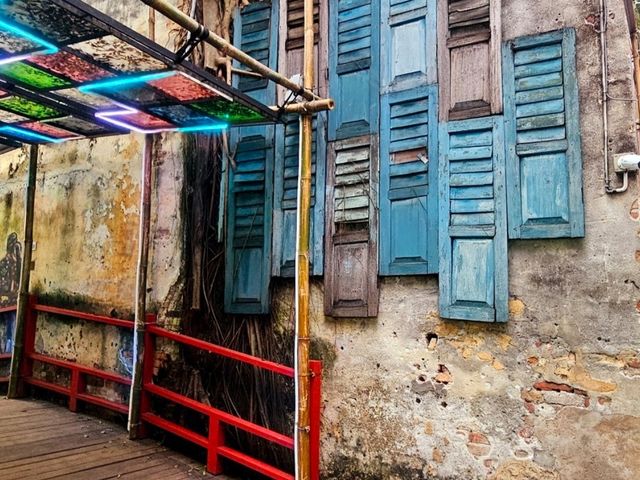 A stroll on the mural art street at the centre of the city, Kwai Zai Hong