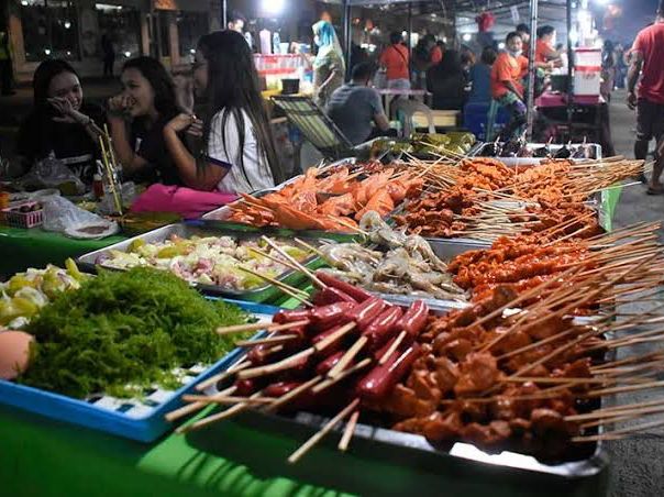 ROXAS NIGHT MARKET TO THE MAX