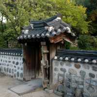 Namsangol Hanok Village (南山谷韓屋村)