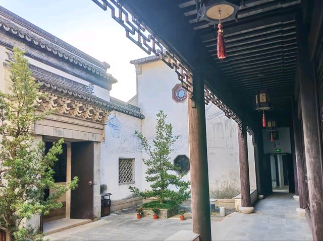 Lilizhen Ancient Town Exhibition Center: A Blend of History and Modernity