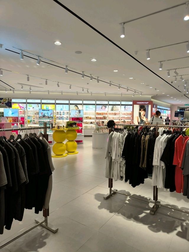 Shopping & Style at Sunway Pyramid’s OUTPOZT