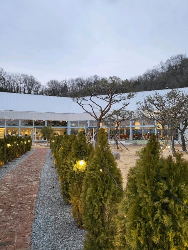 여심저격 포토존 가득한 함안 신상카페