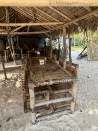 Pandan Warung: A Must-Visit Beachside Eatery in Lombok 🌊🍛☀️ 