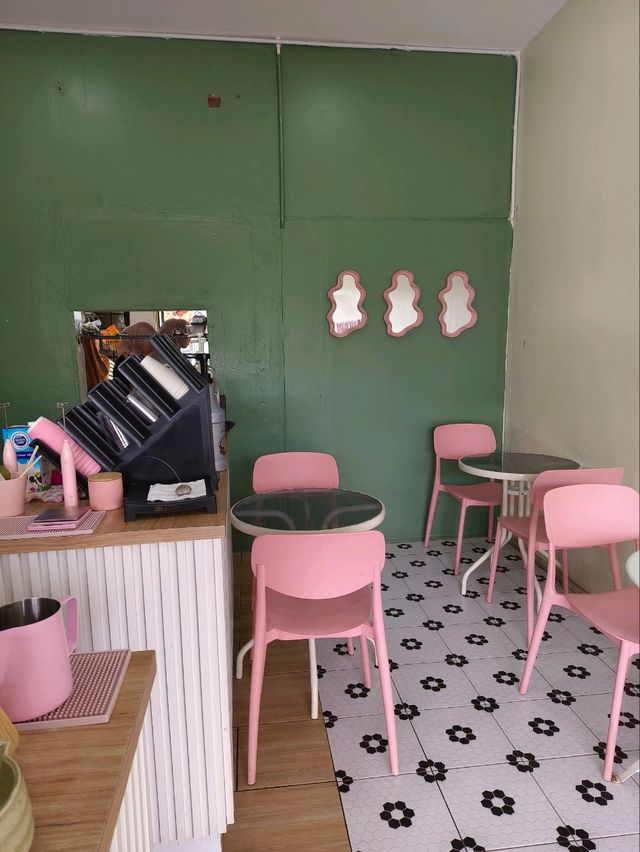 Enjoy your weekend in Wiby Cafe