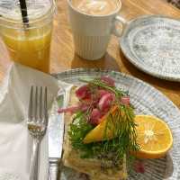 A pleasant place for family lunch