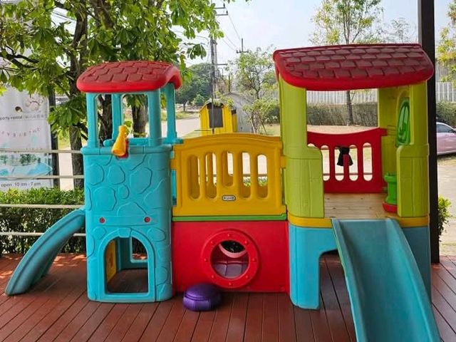 คาเฟ่เด็ก Reyn.ne' Playhouse and Cafe