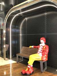 很多打卡位的一間連鎖快餐店